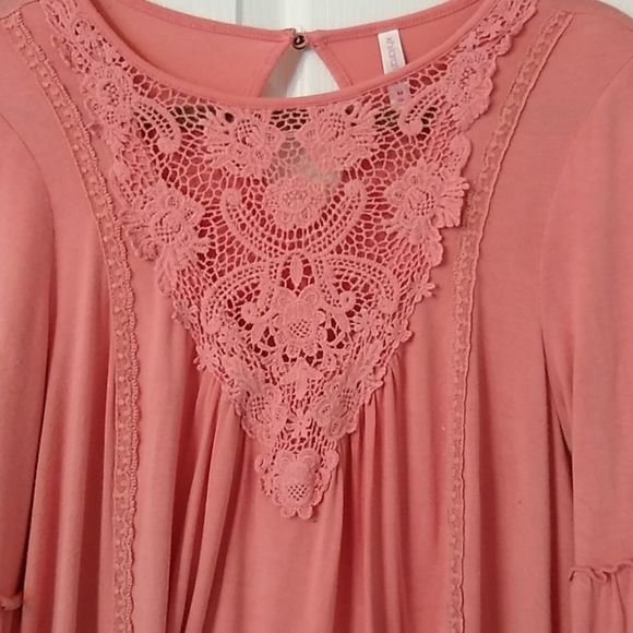 Xhilaration women's blouse , lace detail s… - Picture 2 of 6